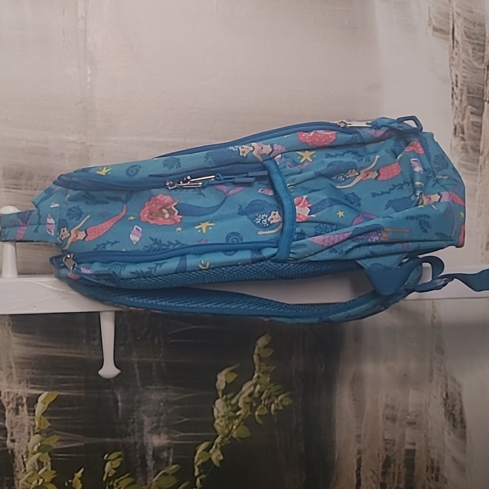 🏆Host Pick! Kids 3-in-1 colorful mermaid backpack insulated lunch & pencil bag - Picture 3 of 16